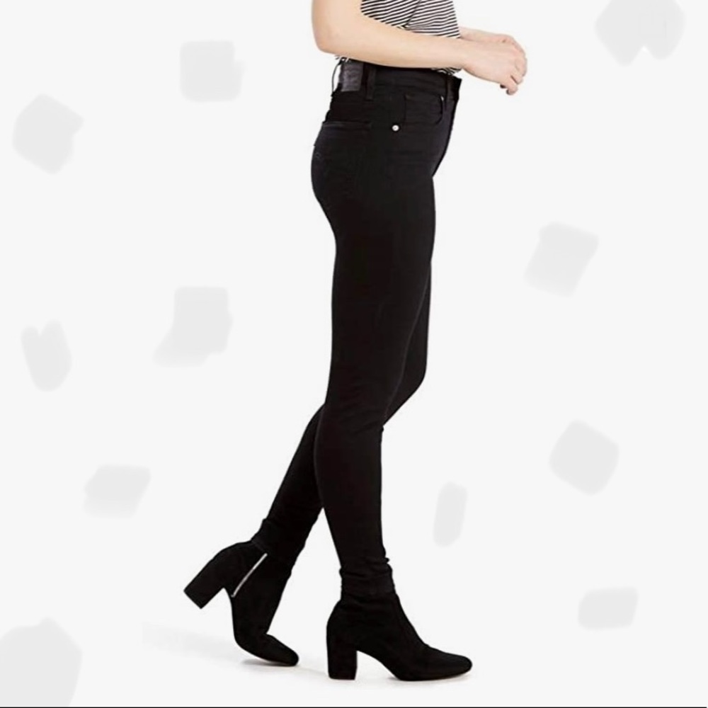 LEVI’s 721 High Rise Skinny Jeans